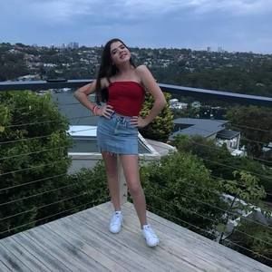 Meet your Posher, Emily